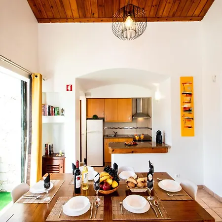 Vila Villa In Albufeira Near Praia Da Oura Beach *