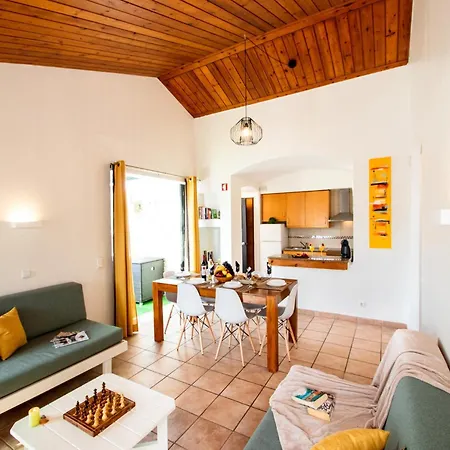 Villa In Albufeira Near Praia Da Oura Beach فيلة *