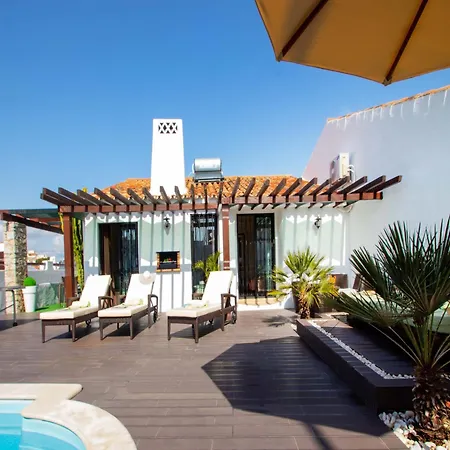 Villa In Albufeira Near Praia Da Oura Beach فيلة البوفيرا